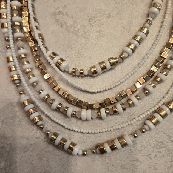 Pretty white and gold multi layered, bead necklace. Great condition. - Picture 2 of 4